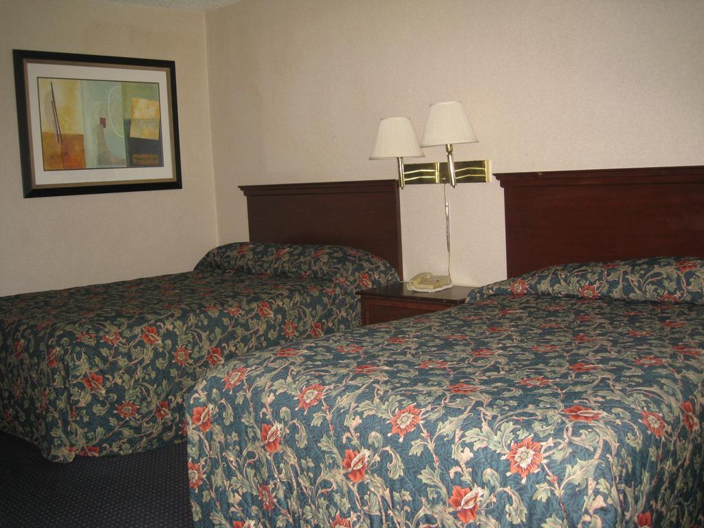 Budget Inn Temple Hills Exterior foto