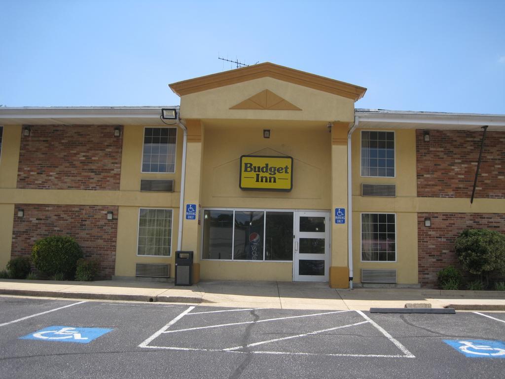 Budget Inn Temple Hills Exterior foto